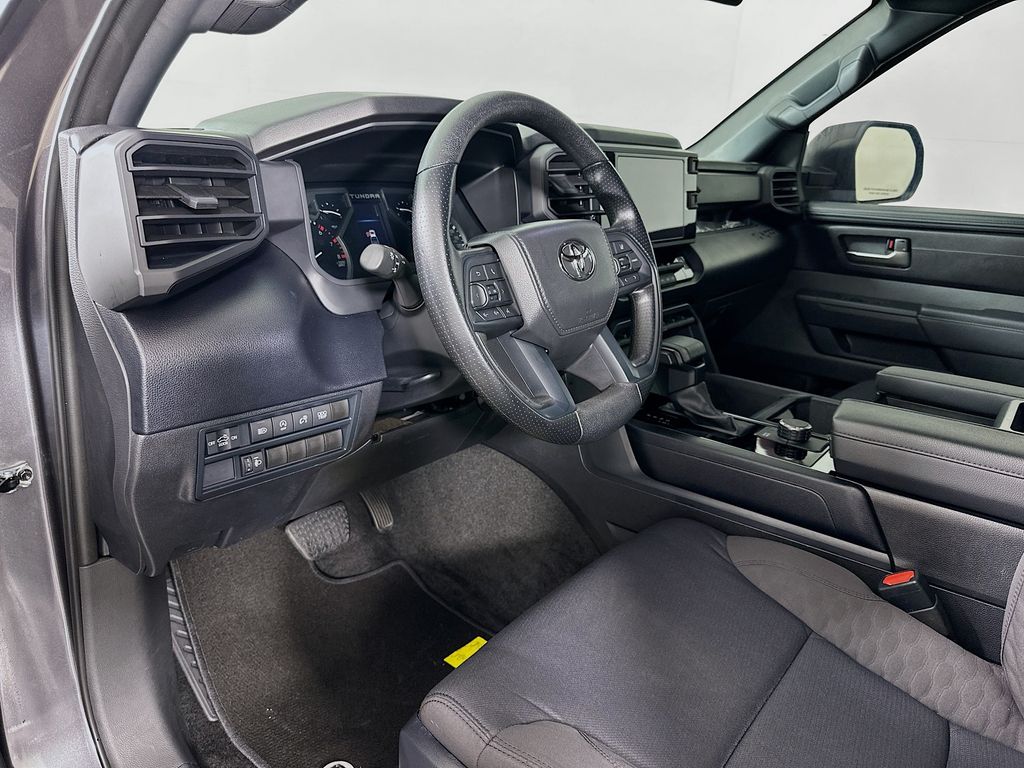 Thumbnail: 2025 Toyota Tundra - 9