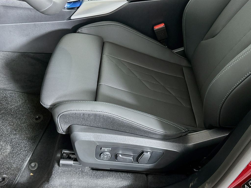 Thumbnail: 2025 BMW X3 - 21