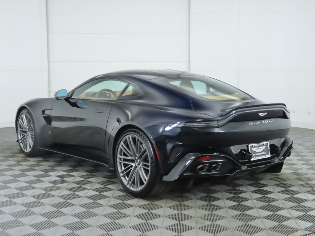 Thumbnail: 2026 Aston Martin Vantage - 7
