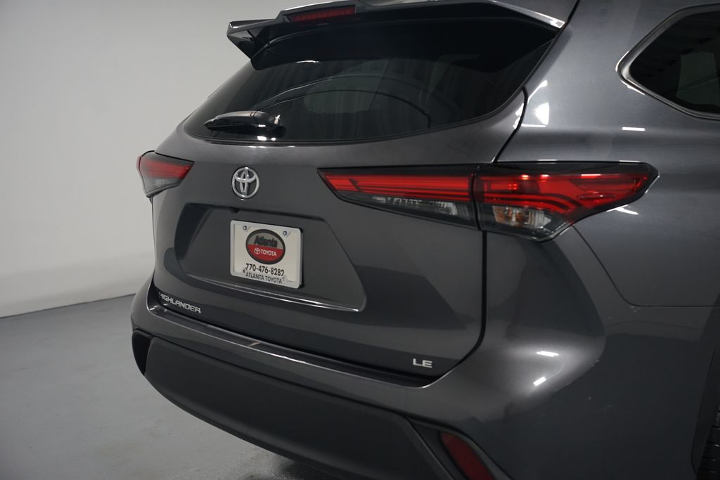 Thumbnail: 2023 Toyota Highlander - 9