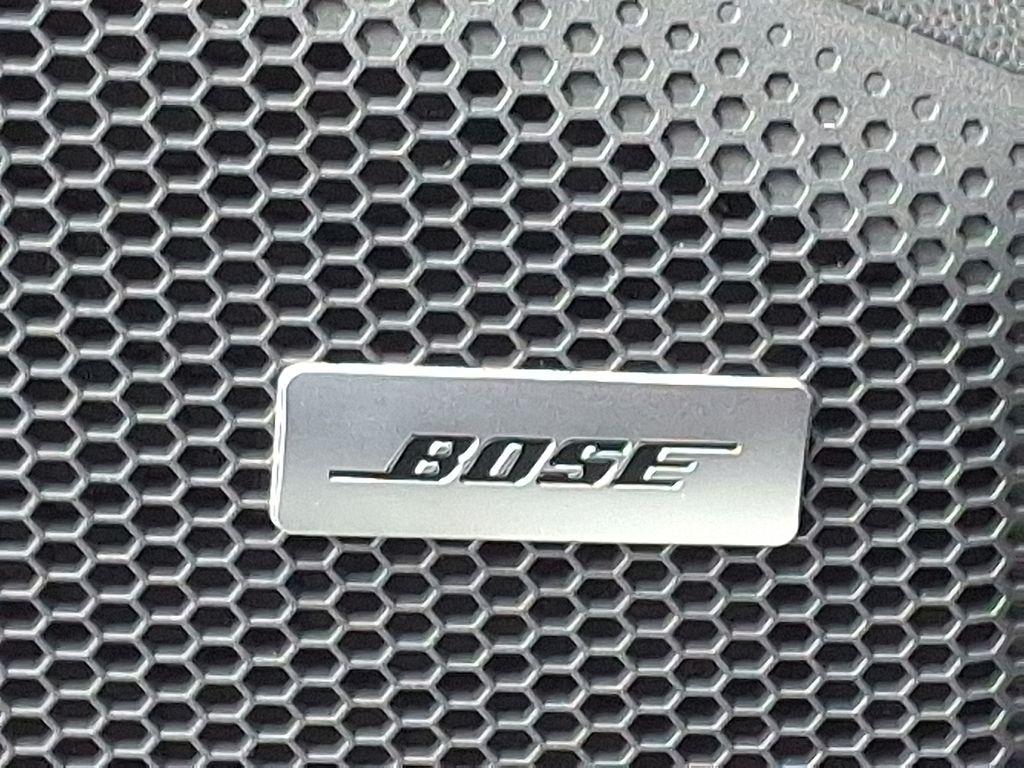 Thumbnail: 2026 Porsche Macan - 22