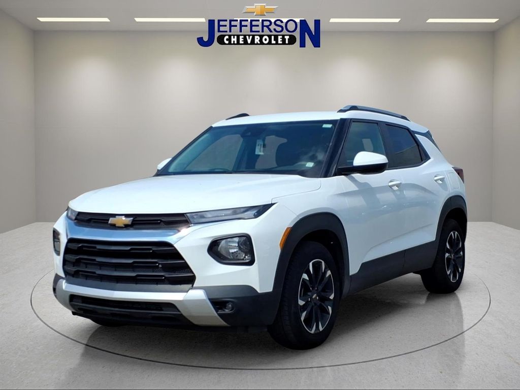 Summit White 2023 Chevrolet Trailblazer SUV / Crossover Front-Wheel Drive Continuously Variable Transmission