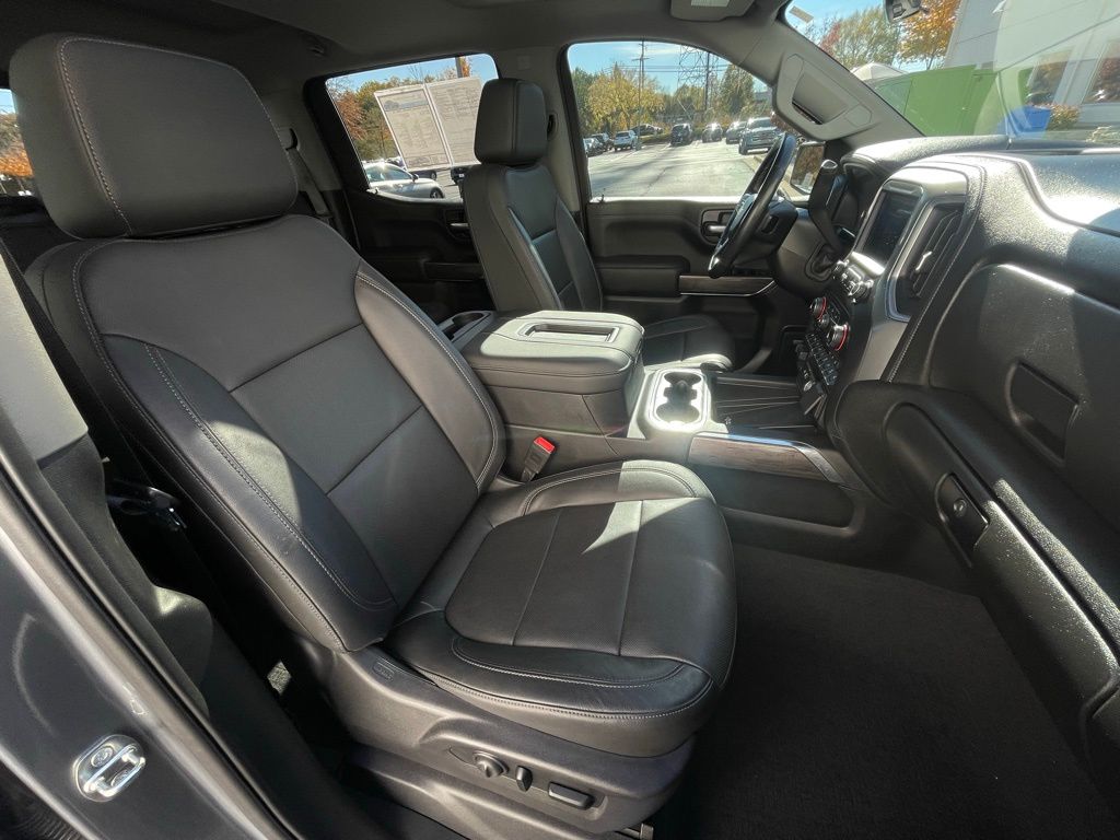 Thumbnail: 2019 Chevrolet Silverado 1500 - 32