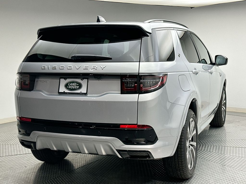 2025 Land Rover Discovery Sport S 2