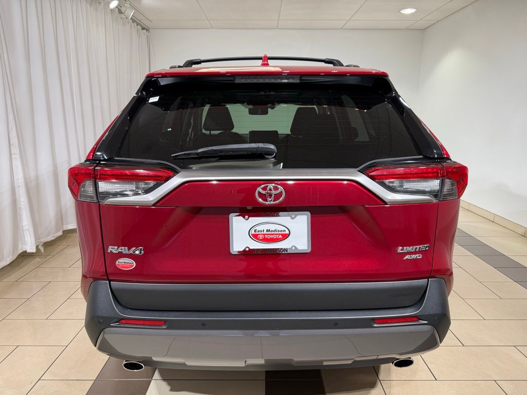 Thumbnail: 2019 Toyota RAV4 - 4