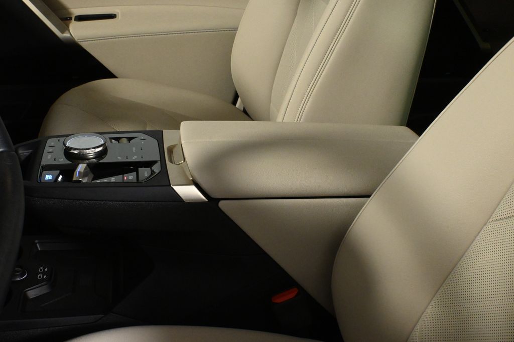 Thumbnail: 2025 BMW iX - 24