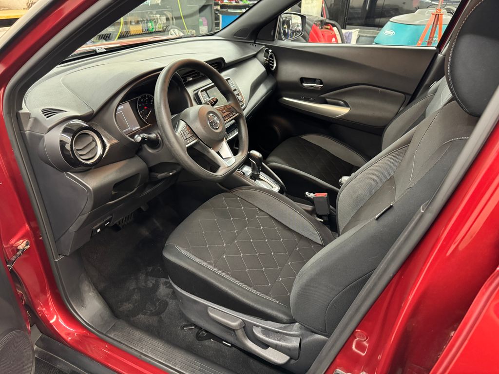 2020 Nissan Kicks SV