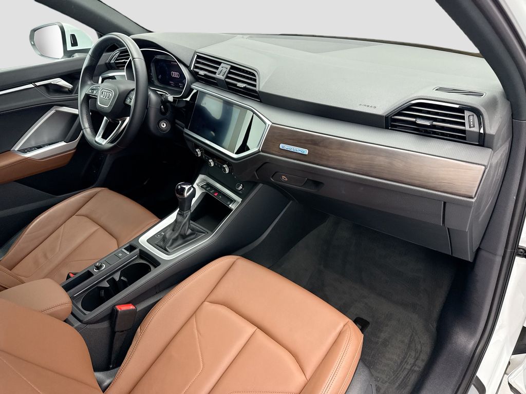 Thumbnail: 2022 Audi Q3 - 15