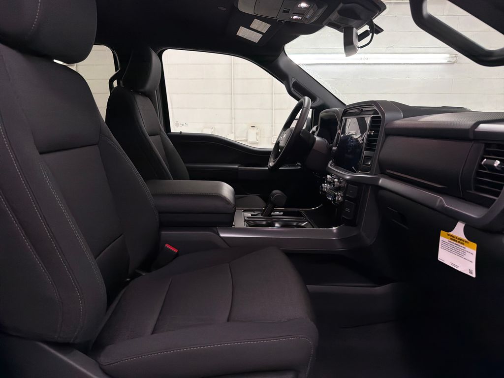 New 2026 Gray Ford XLT image 28