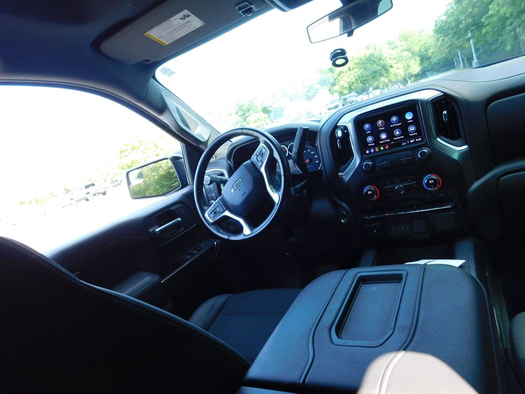 2021 Chevrolet Silverado 1500 RST 3