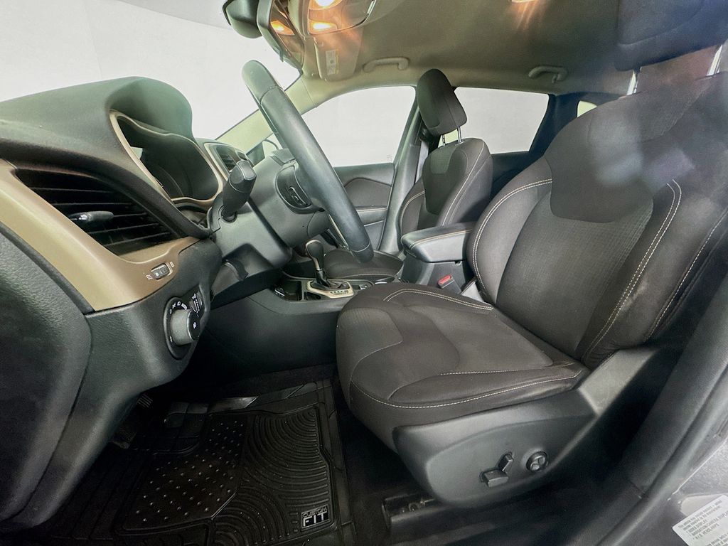 Used Car 2016 Jeep Cherokee  Latitude For Sale Under $12,000 In Austin, Texas