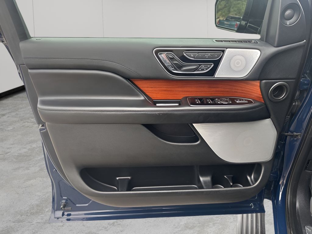 Used Car 2019 Lincoln Navigator L  L Reserve For Sale Under $40,000 In Austin, Texas