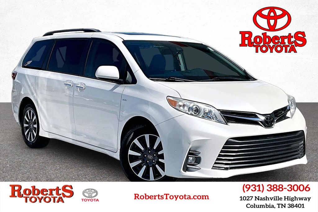 2018 Toyota Sienna XLE 7-Passenger AWD