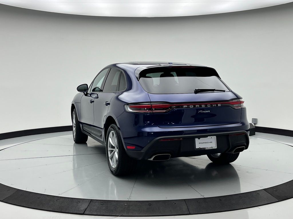 Thumbnail: 2025 Porsche Macan - 3