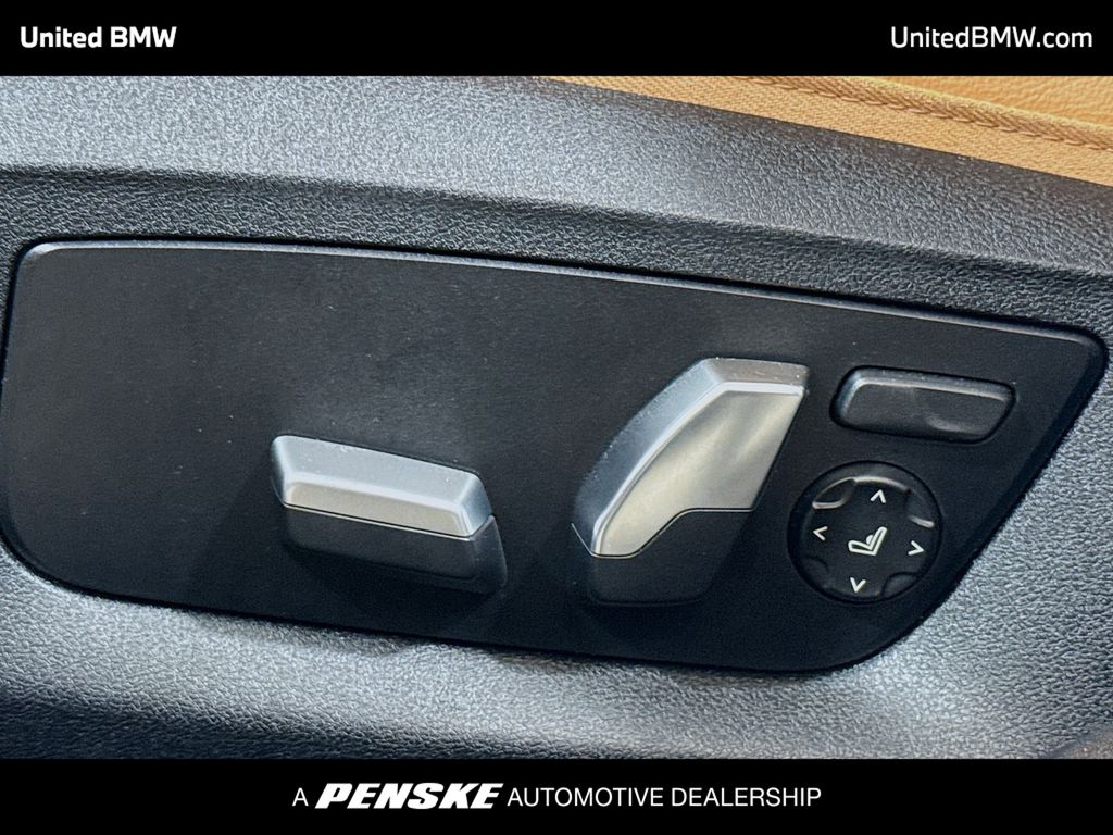 Thumbnail: 2023 BMW 5 Series - 4