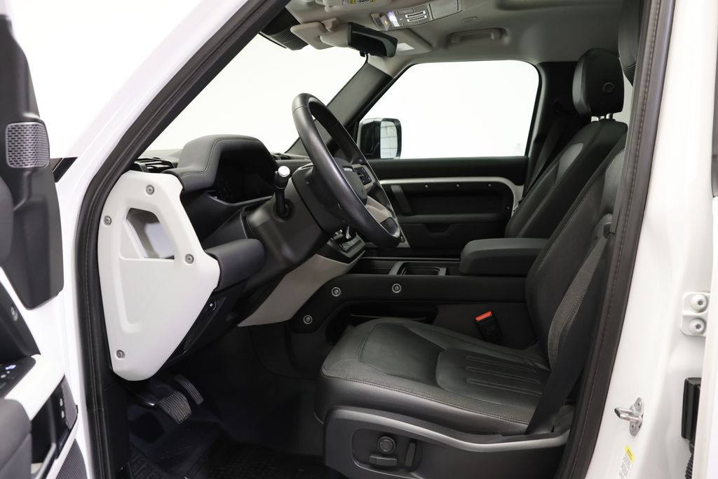 Thumbnail: 2020 Land Rover Defender - 30
