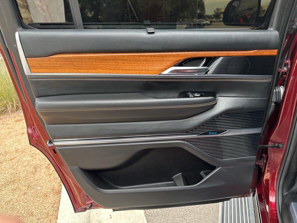 Used Car 2022 Jeep Grand Wagoneer  Series Iii For Sale Under $60,000 In Austin, Texas