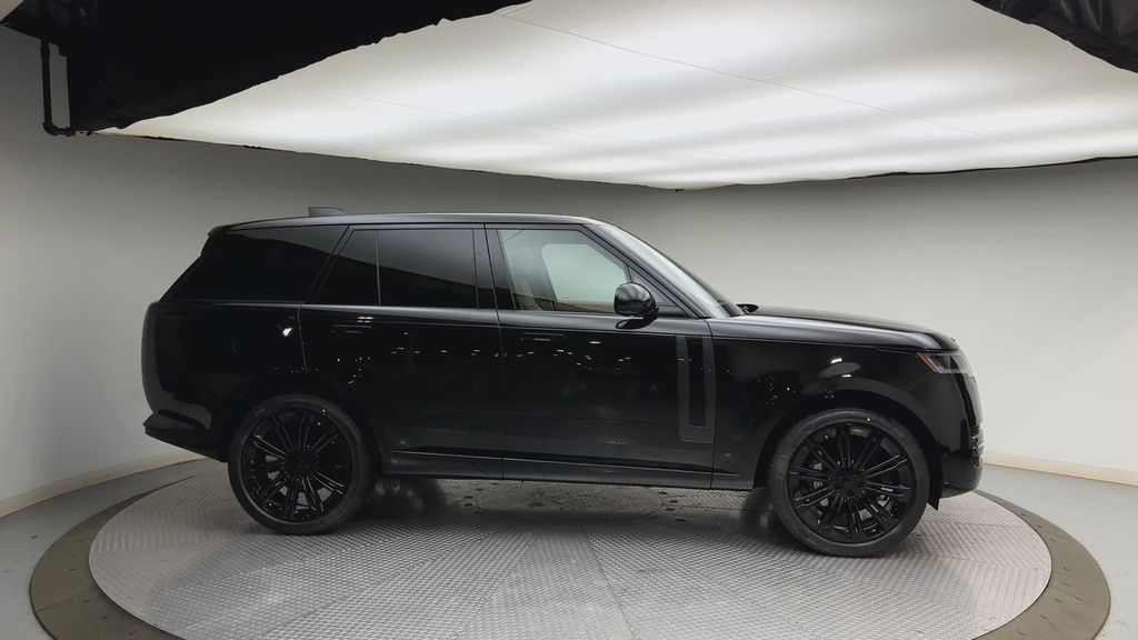 Thumbnail: 2026 Land Rover Range Rover - 9