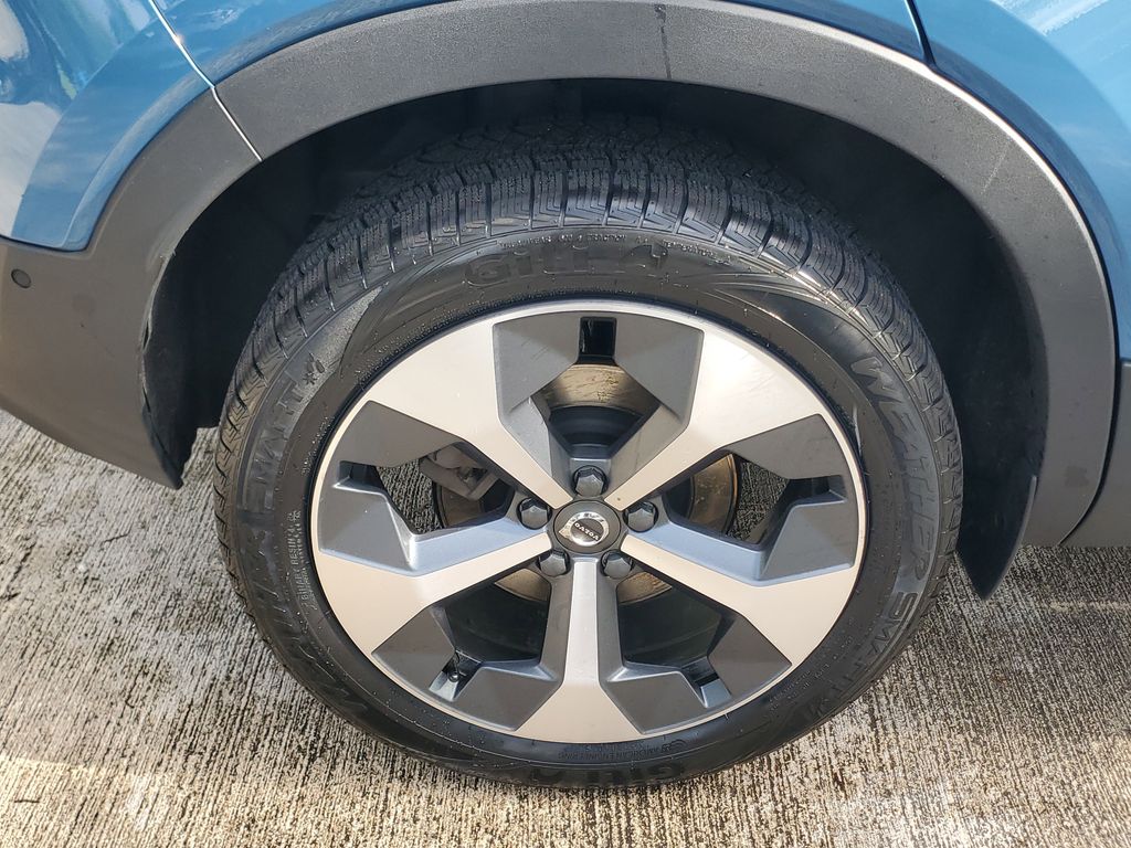 used 2023 Volvo XC40 car, priced at $28,195