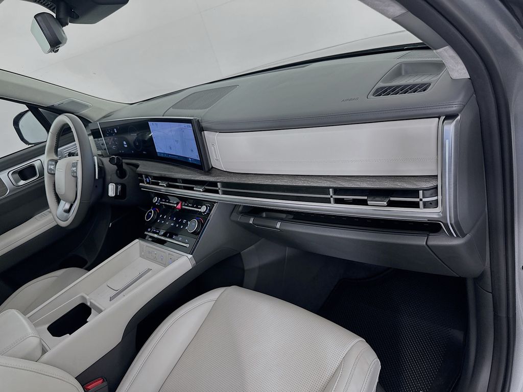 Thumbnail: 2025 Hyundai Santa Fe - 31