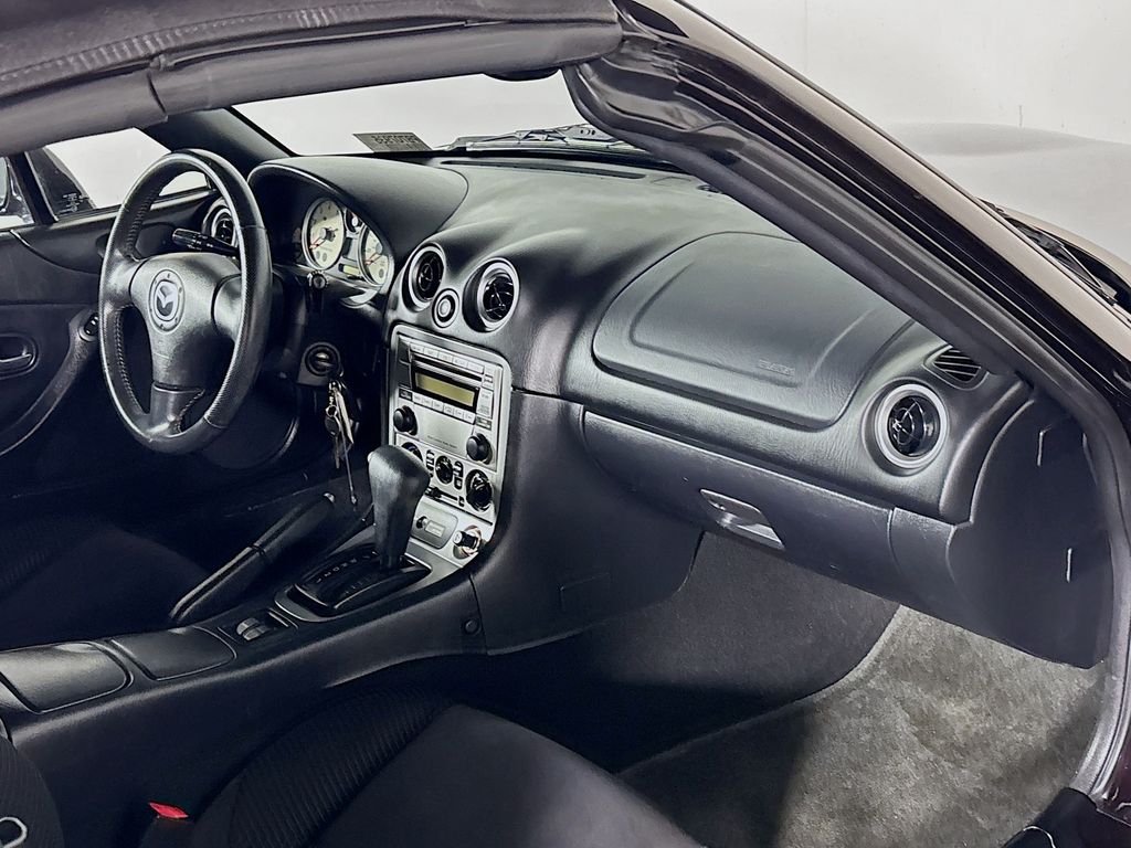 2004 Mazda Miata Base