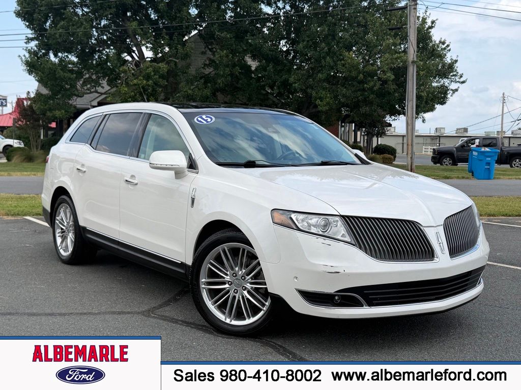 White Platinum Clearcoat Metallic 2015 Lincoln MKT SUV / Crossover All-Wheel Drive 6-Speed Automatic