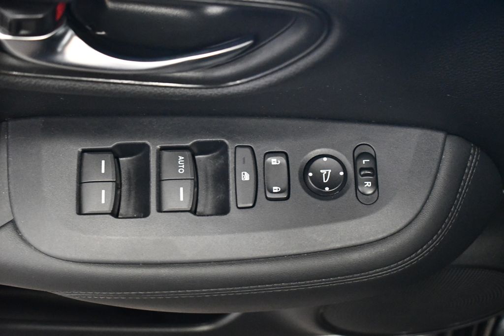 Thumbnail: 2023 Honda HR-V - 15