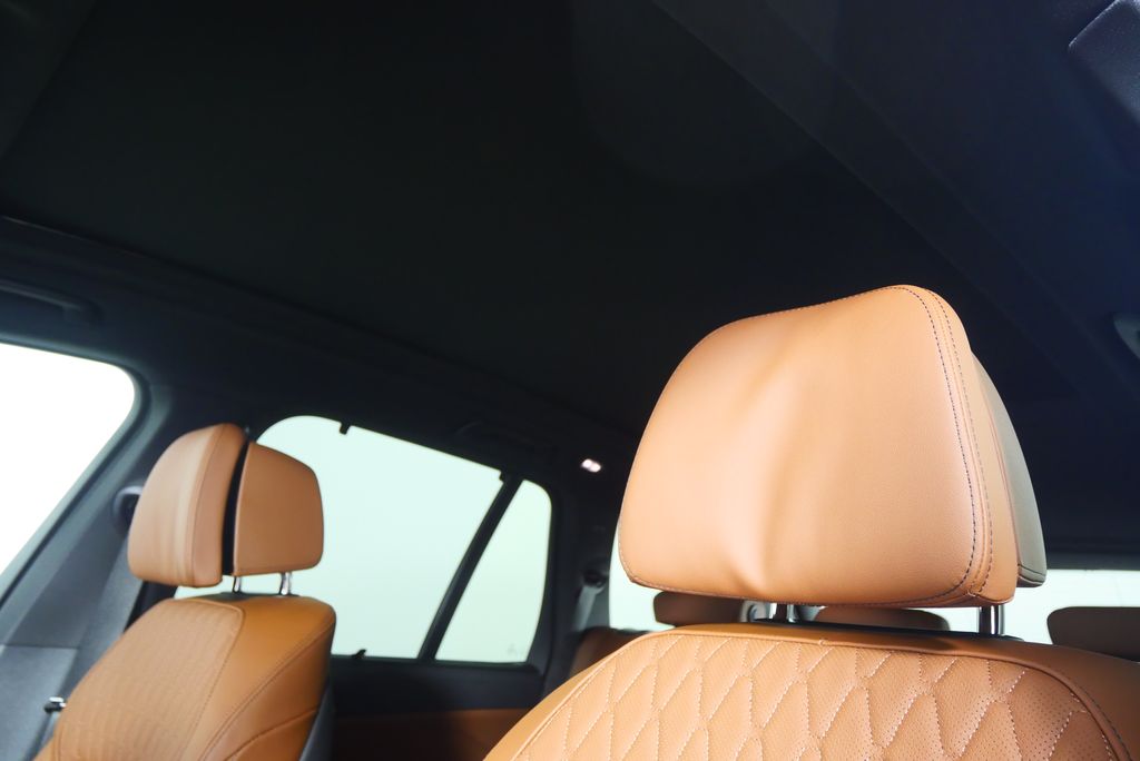 Thumbnail: 2026 BMW X5 - 12