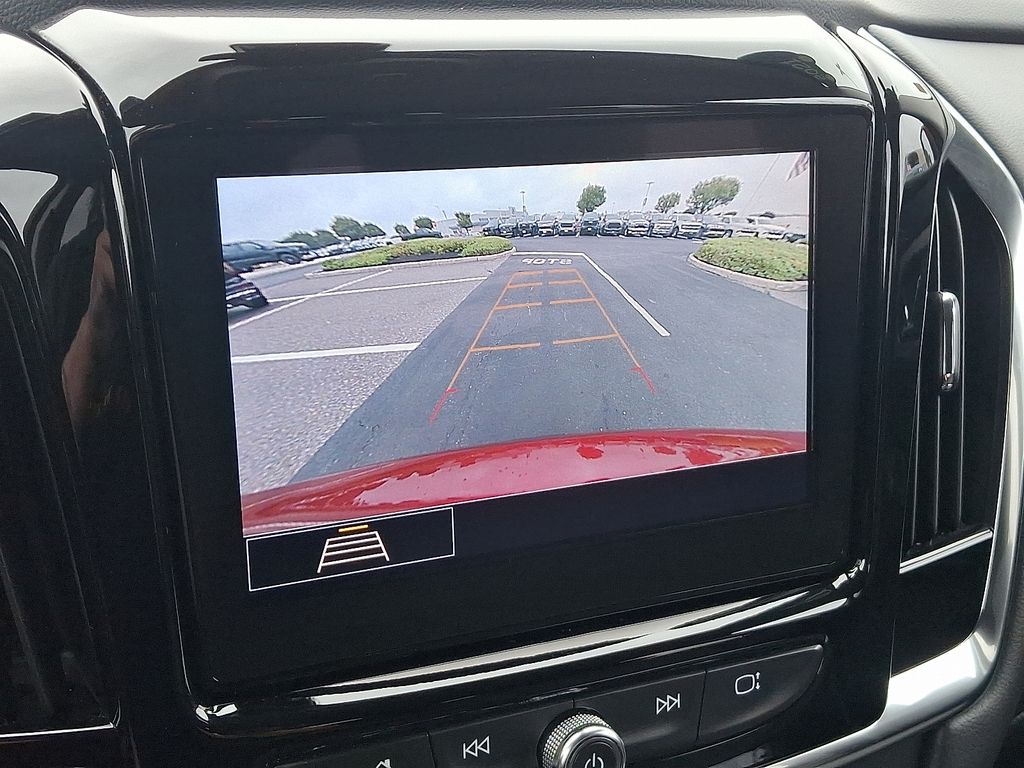 Thumbnail: 2021 Chevrolet Traverse - 18