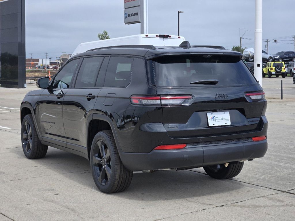 2024 Jeep Grand Cherokee L Limited 3