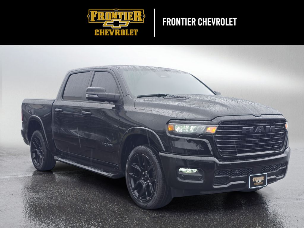 2025 RAM 1500 Laramie Crew Cab 4WD