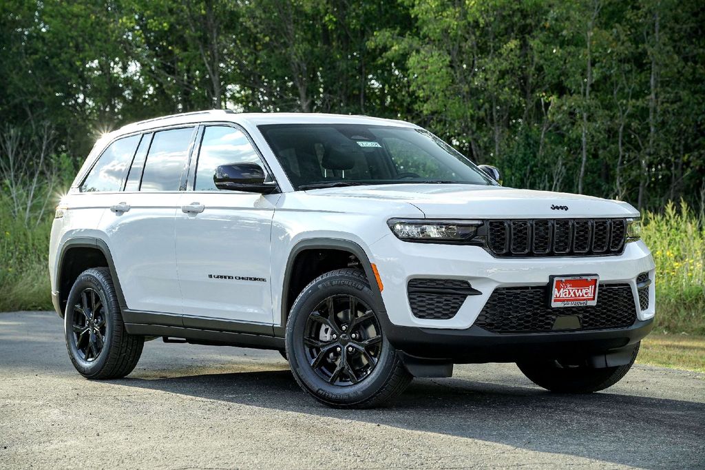 New Car 2025 Jeep Grand Cherokee  Altitude For Sale Under $40,000 In Taylor, Texas