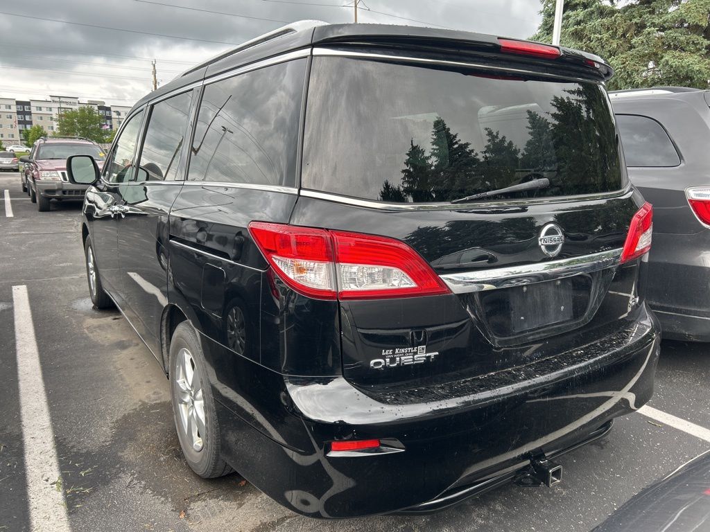 2016 Nissan Quest S 2