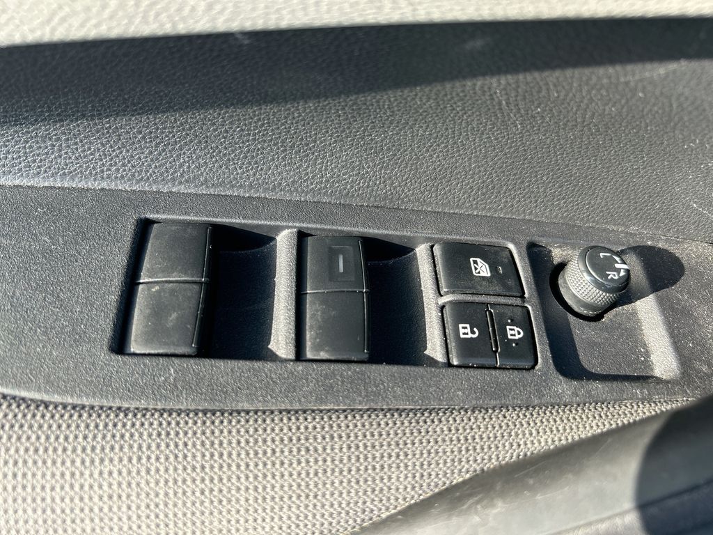 Thumbnail: 2024 Toyota Corolla - 12