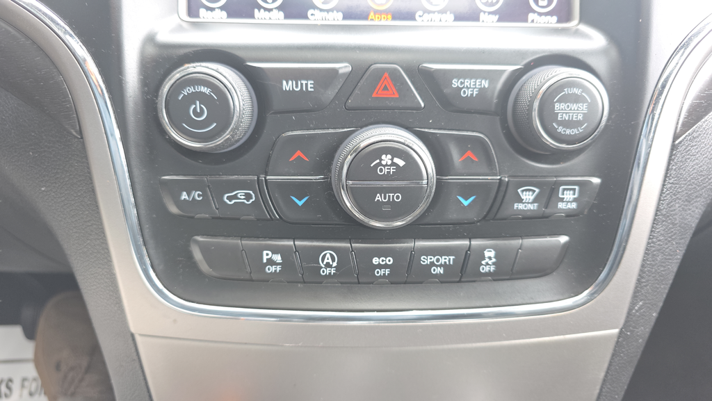 Certified Used 2018 Black Jeep Altitude image 23