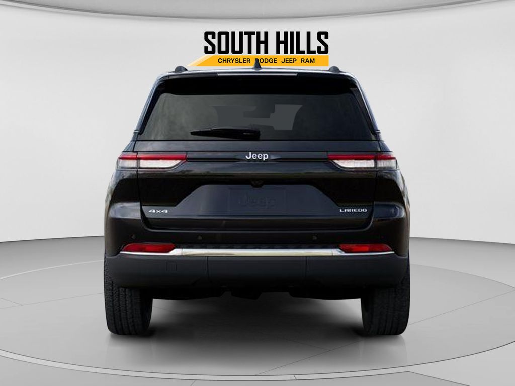 2025 Jeep Grand Cherokee Laredo Black at South Hills CDJR