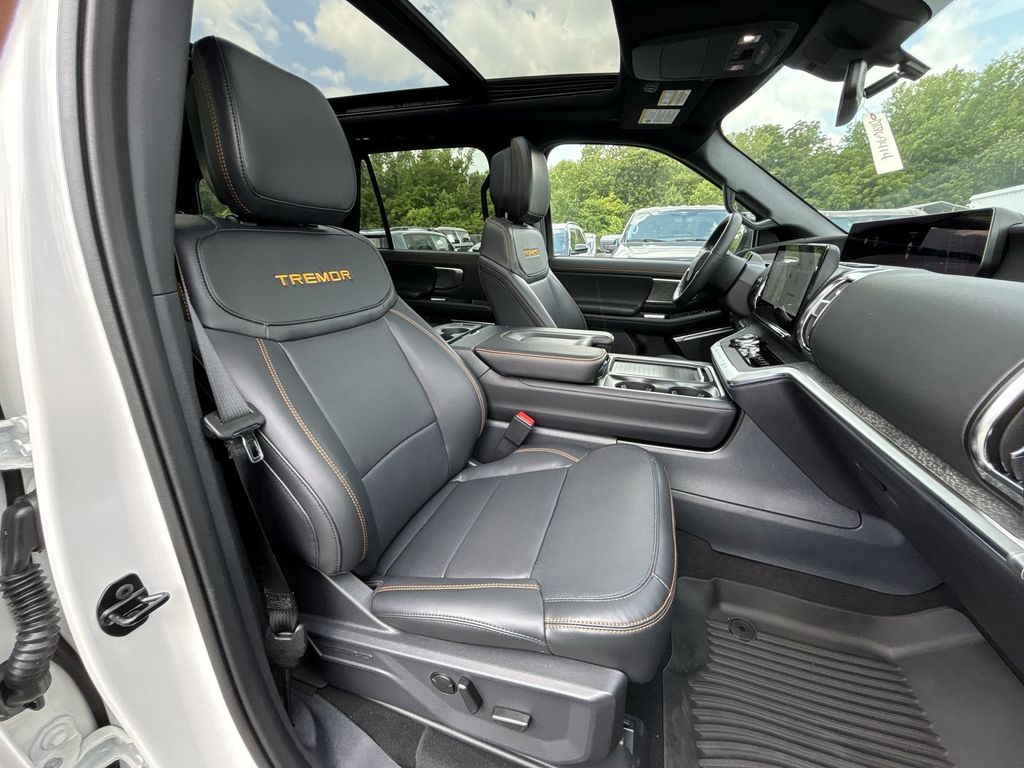 New 2026 Star White Metallic Tri-Coat Ford Tremor® image 28