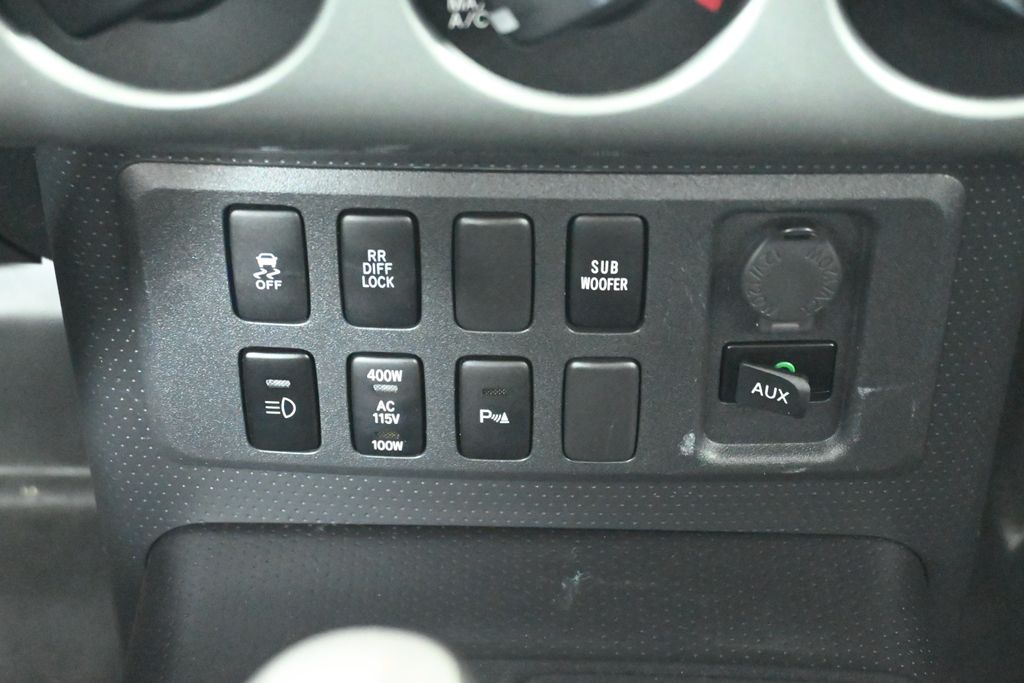 2009 Toyota FJ Cruiser Base 21