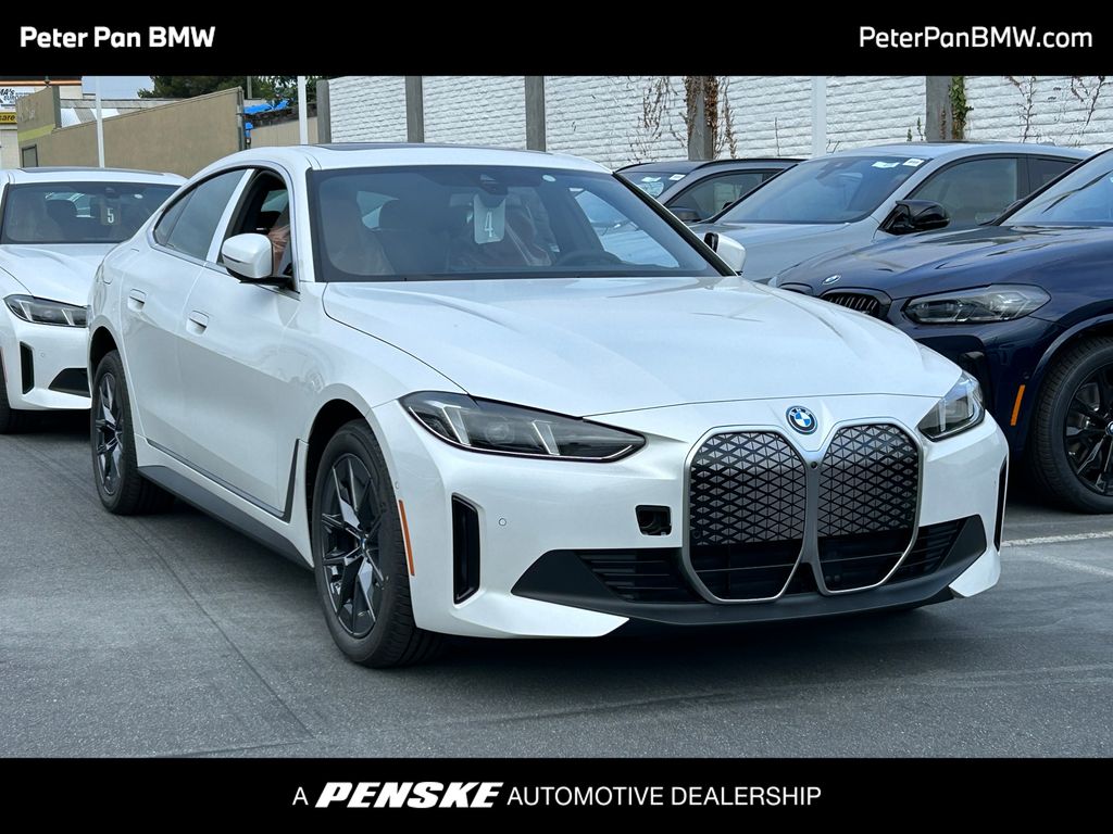 Thumbnail: 2025 BMW i4 - 1