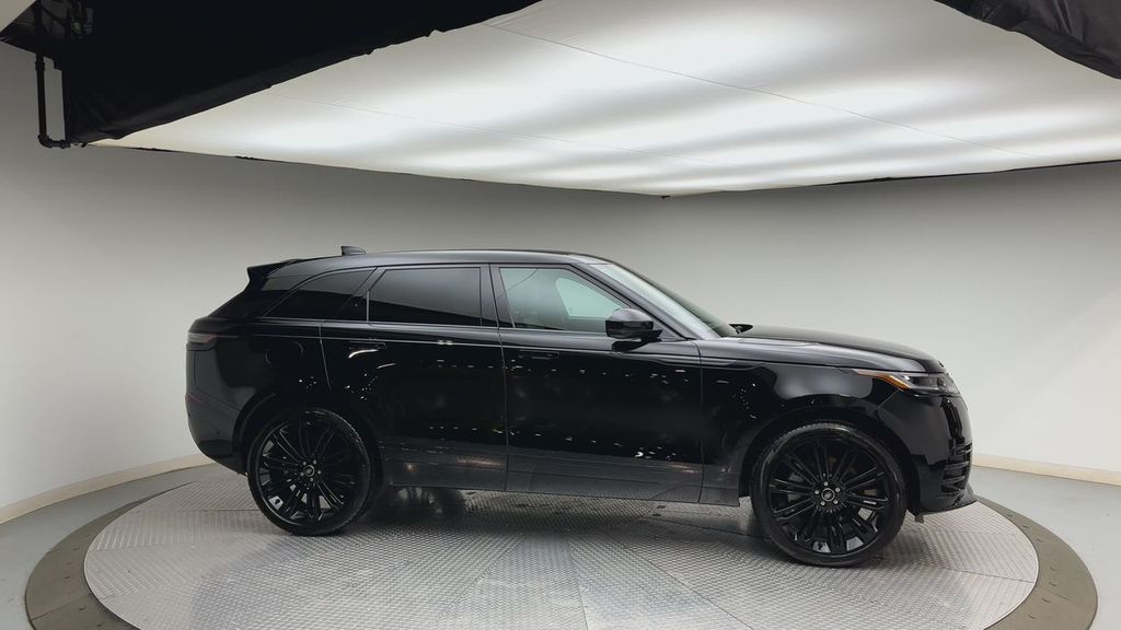 Thumbnail: 2026 Land Rover Range Rover Velar - 9