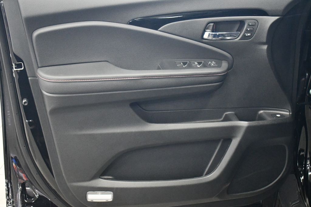 Thumbnail: 2026 Honda Ridgeline - 8