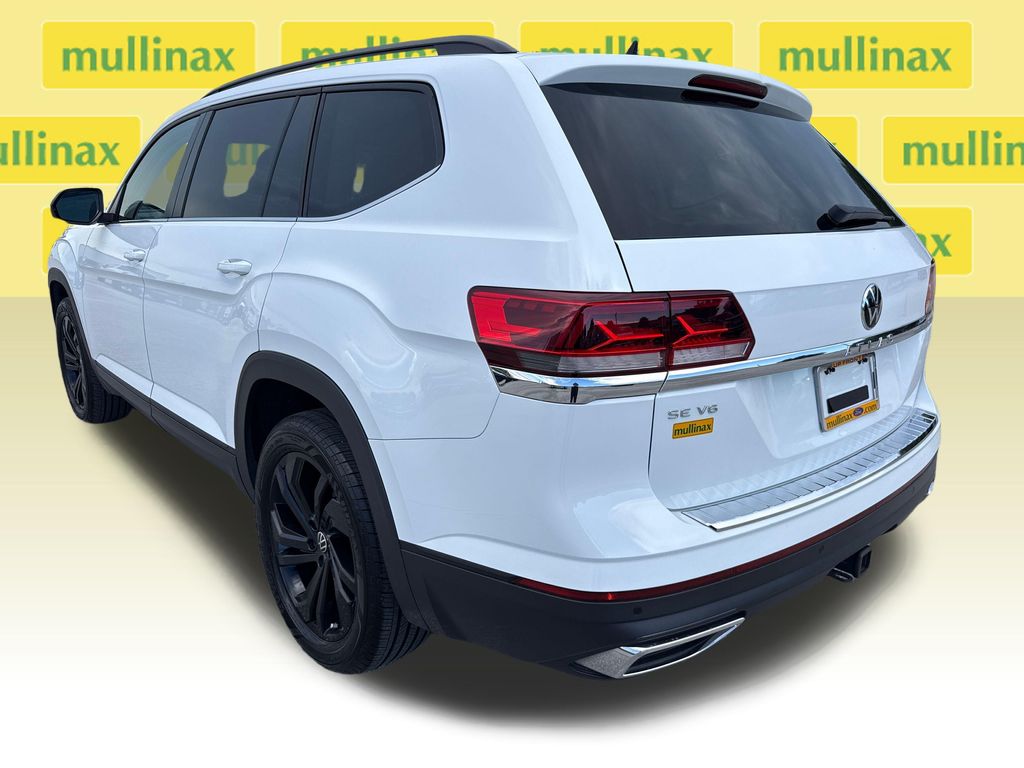 Certified Used 2022 White Volkswagen 3.6L V6 SE w/Technology image 9