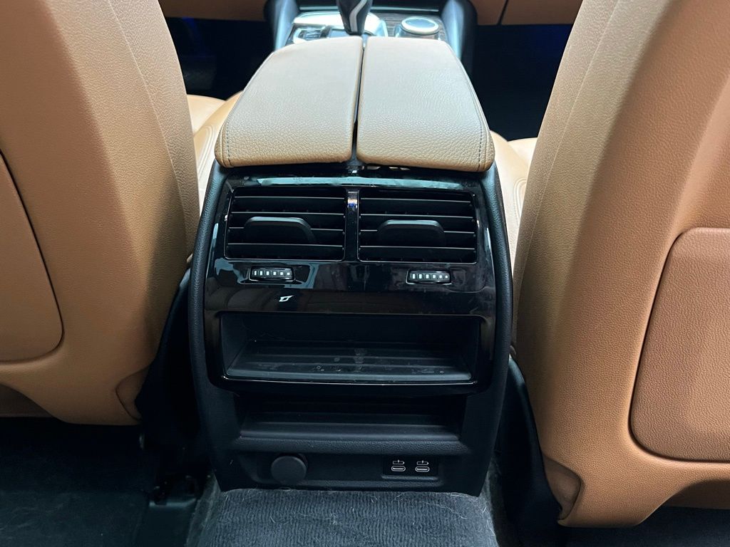 2022 BMW 5 Series 540i 10