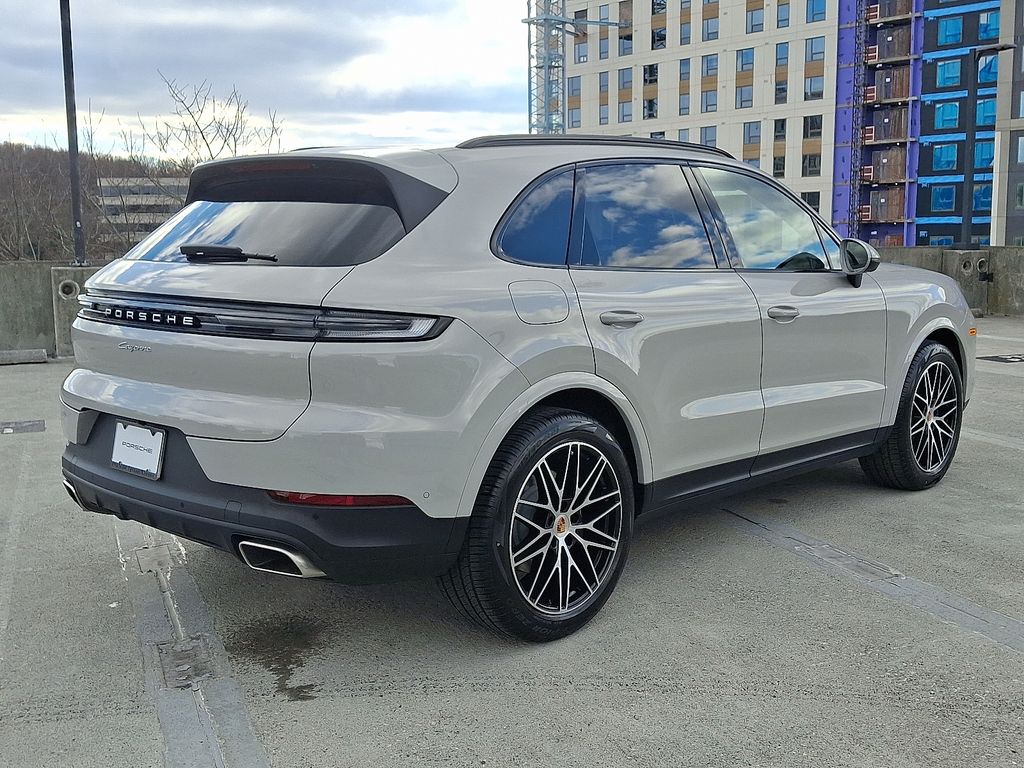 Thumbnail: 2026 Porsche Cayenne - 8