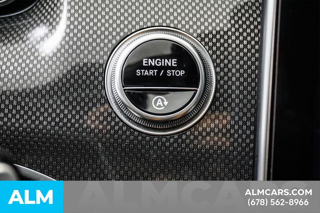 Used 2024  Mercedes-Benz C 300 image 25