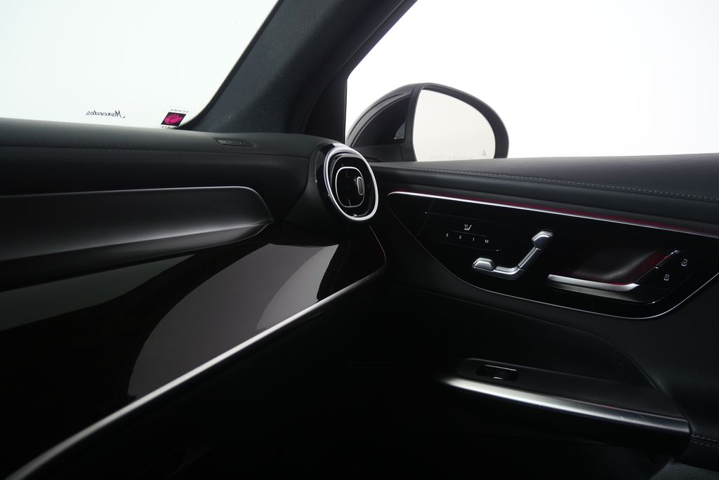 Thumbnail: 2024 Mercedes-Benz GLC - 23