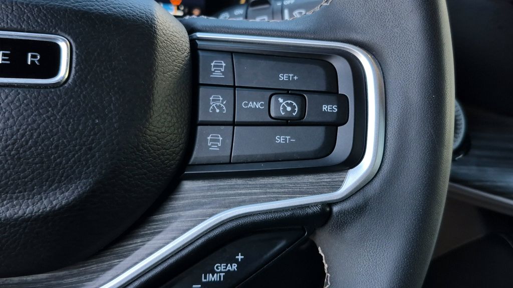 2024 Jeep Wagoneer L