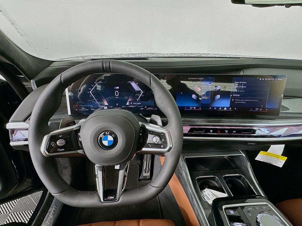 2025 BMW 7 Series 760i xDrive 10
