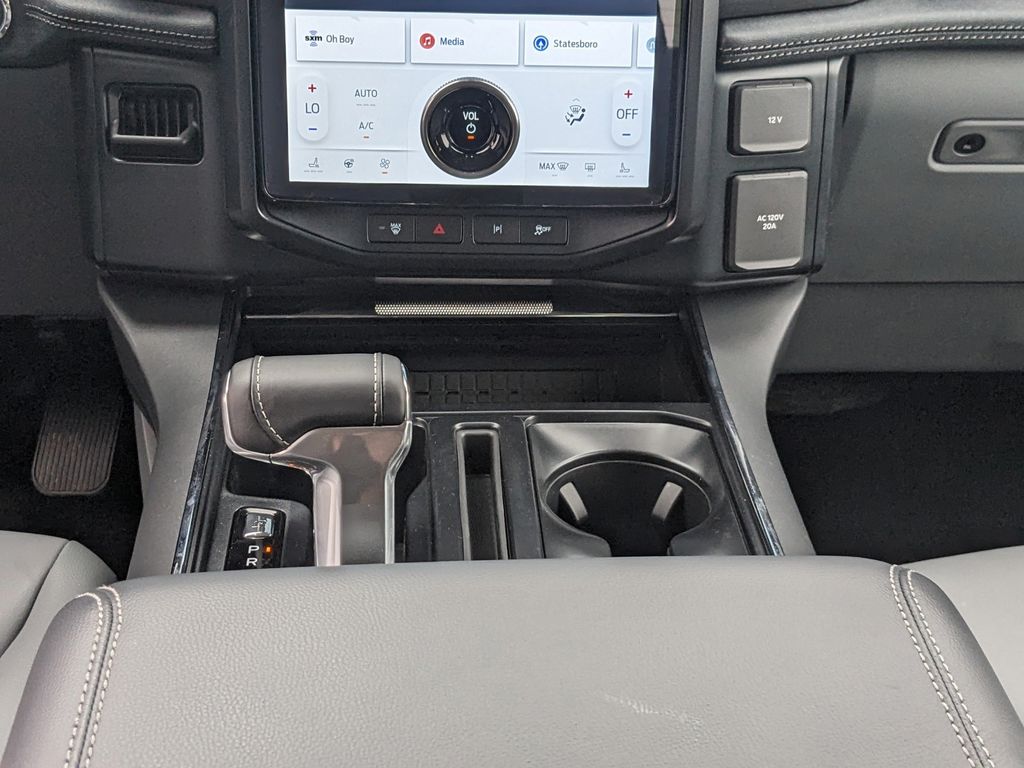 2025 Ford F-150 Lightning Flash