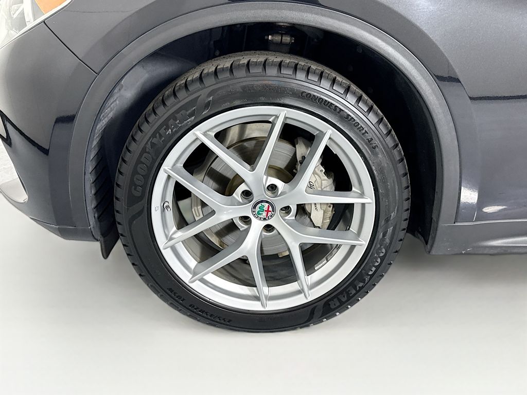 Thumbnail: 2018 Alfa Romeo Stelvio - 30